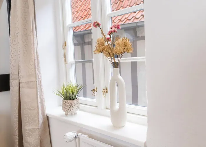 Zeppelinkoje By Interhome * Flensburg